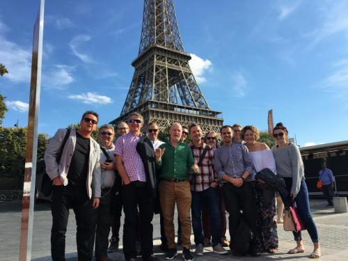Paris 2018 - Team at Eiffel Tower